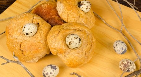Traditional Mona de Pascua